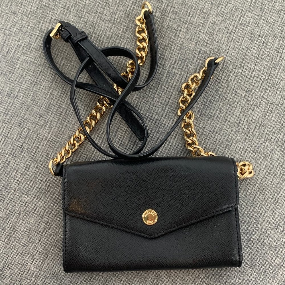 New Michael Michael Kors Black Saffiano Cross bag Pockets Gold Shoulder Strap - Picture 4 of 11